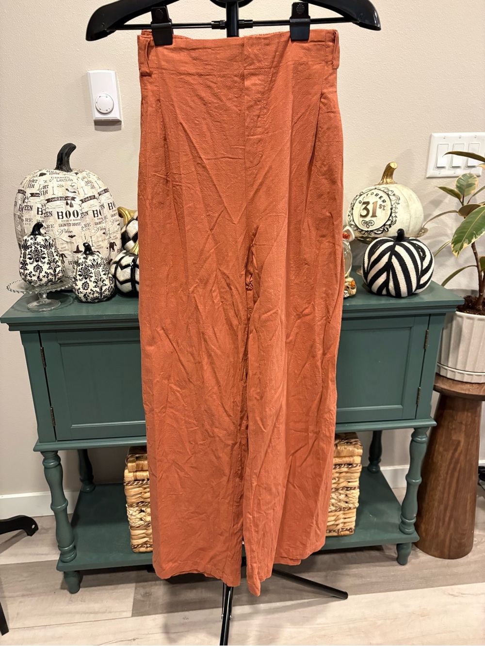 HALARA Wide-Leg High-Rise Pants in Rust